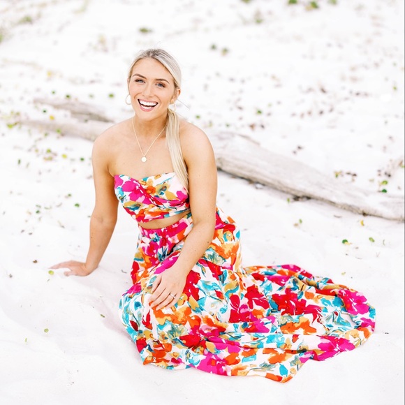 Meet your Posher, Lakin - Picture 1 of 1